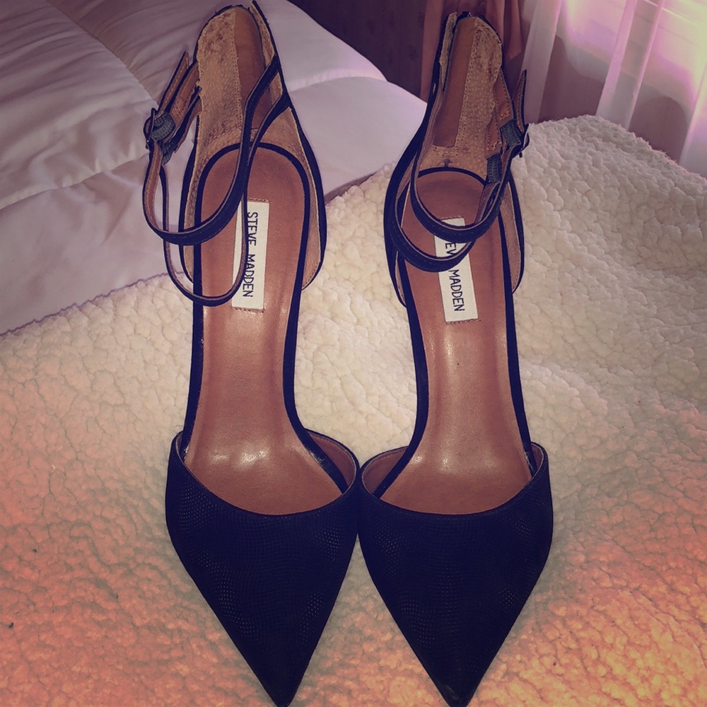 Black Steve Madden pumps with ankle straps